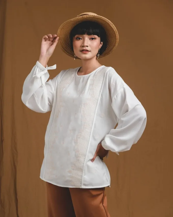 Baju Lengan Panjang Perempuan Galeca Longsleeve 1090 Broken White