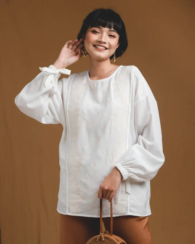 Baju Lengan Panjang Perempuan Galeca Longsleeve 1090 Broken White