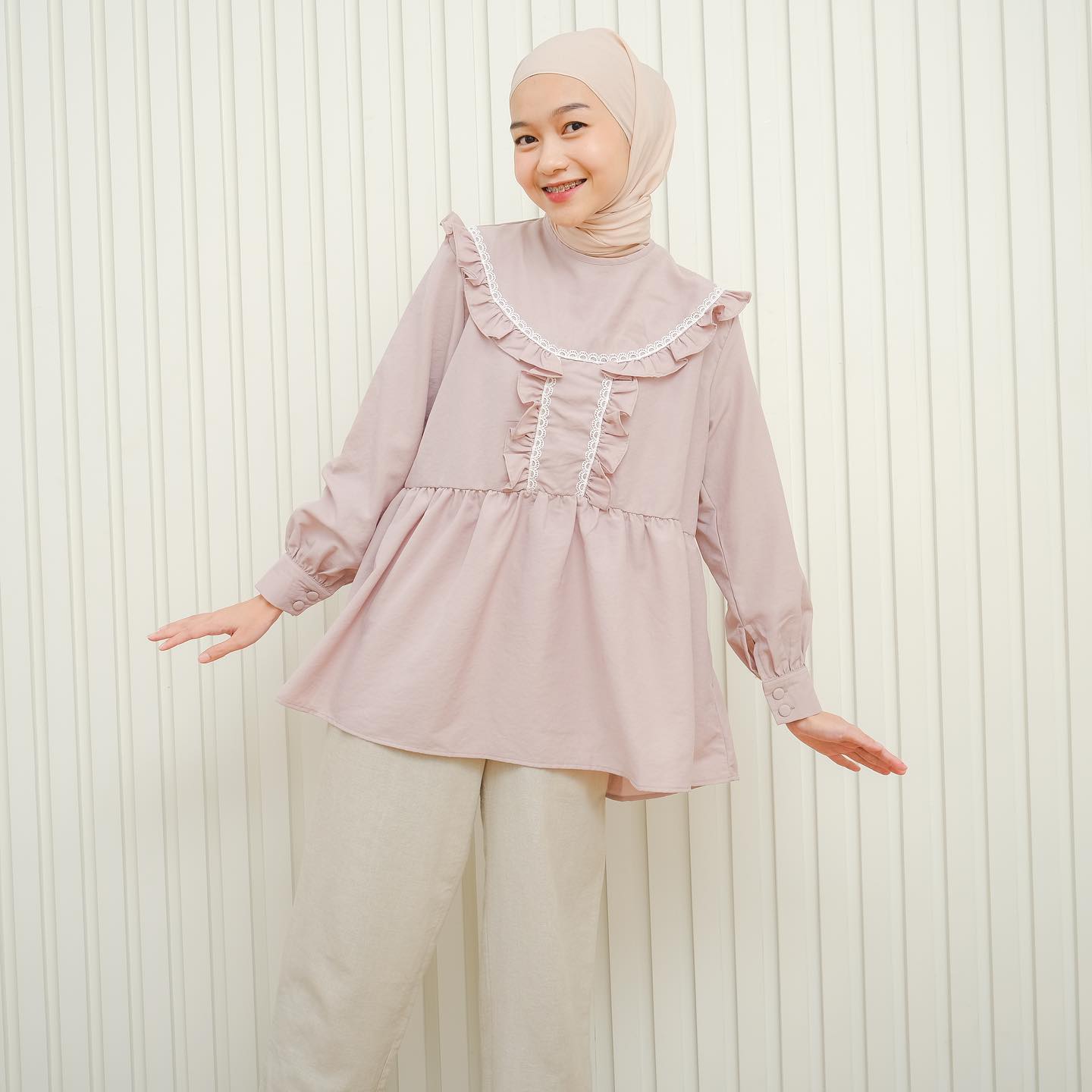 ZELLA BLOUSE