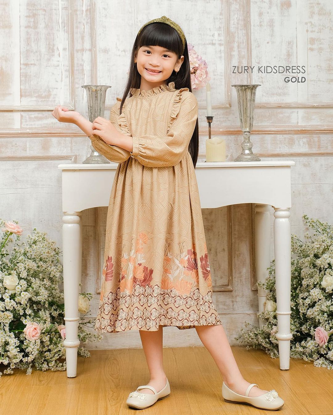 FORESTA FAMILY SERIES, GOLD SET