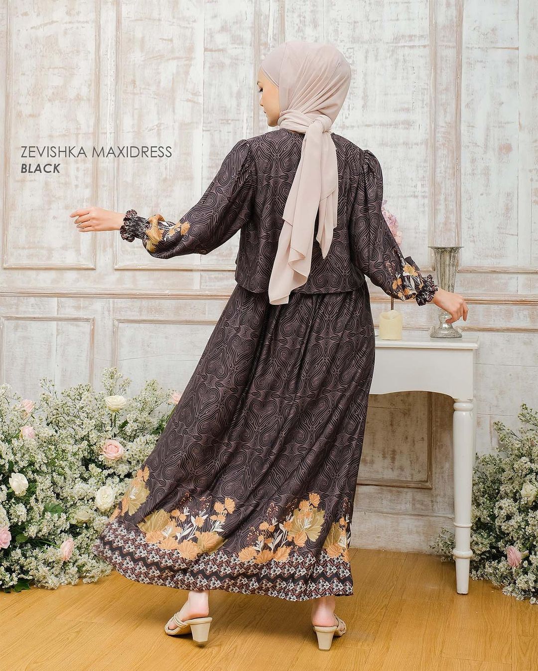 FORESTA FAMILY SERIES, BLACK SET"