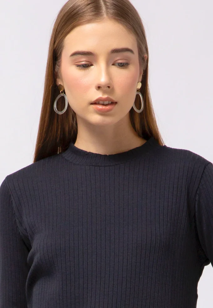 Atasan Lengan Panjang Mock Neck Long Sleeve Top Black